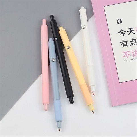 喜欢用钢笔的女生性格