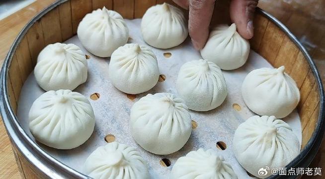 小笼包是烫面还是死面