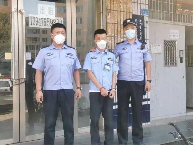 派出所抓人会穿警服吗