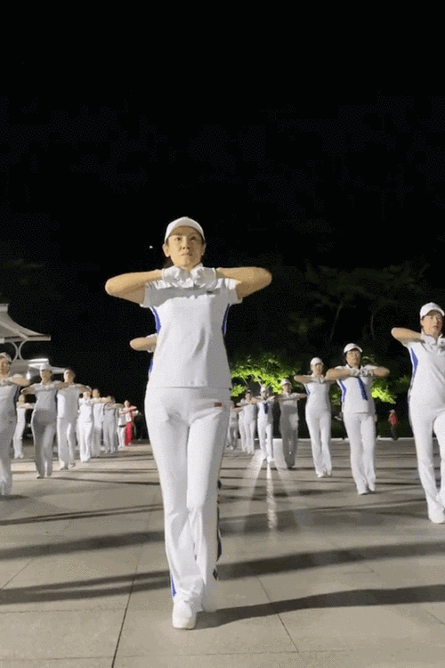 佳木斯第十五套广场舞
