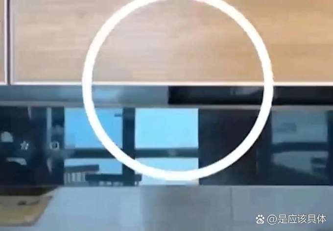 客厅有摄像头能看别的地方吗