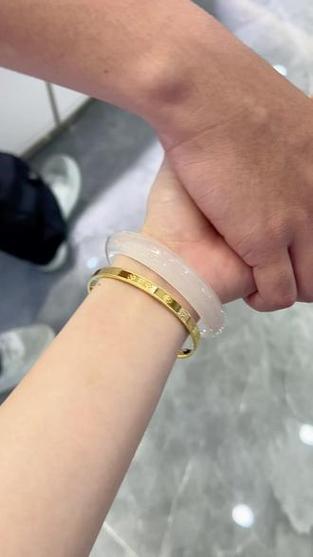 女孩子送男孩子手环缩略图