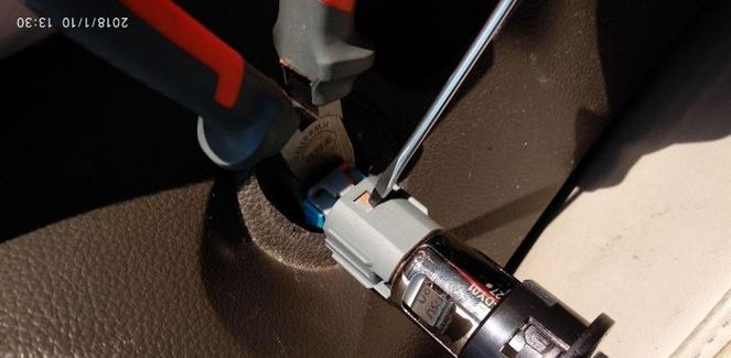 汽车点烟器更换视频