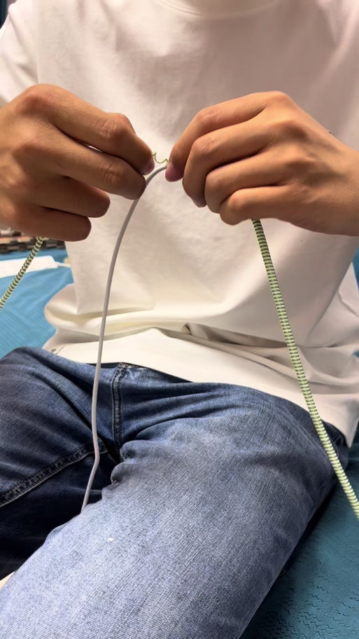 数据线怎么缠绕
