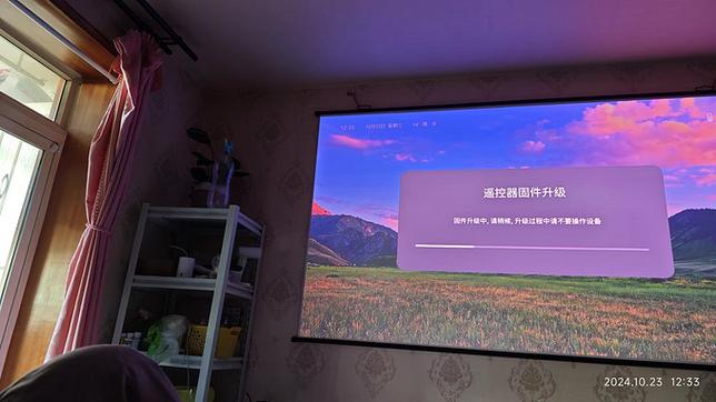 坚果投影仪黑屏怎么办