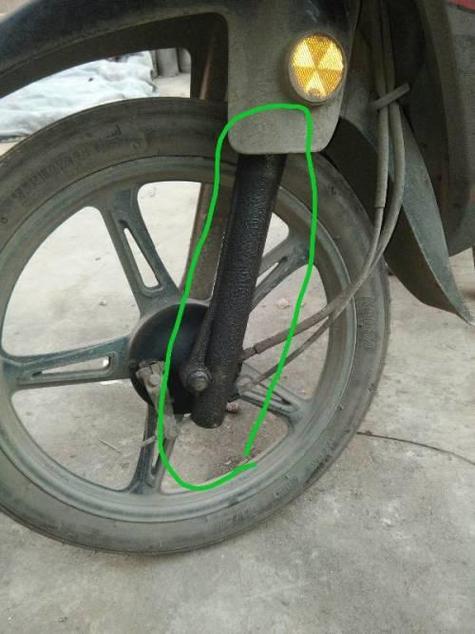 踏板摩托车不下油怎么回事
