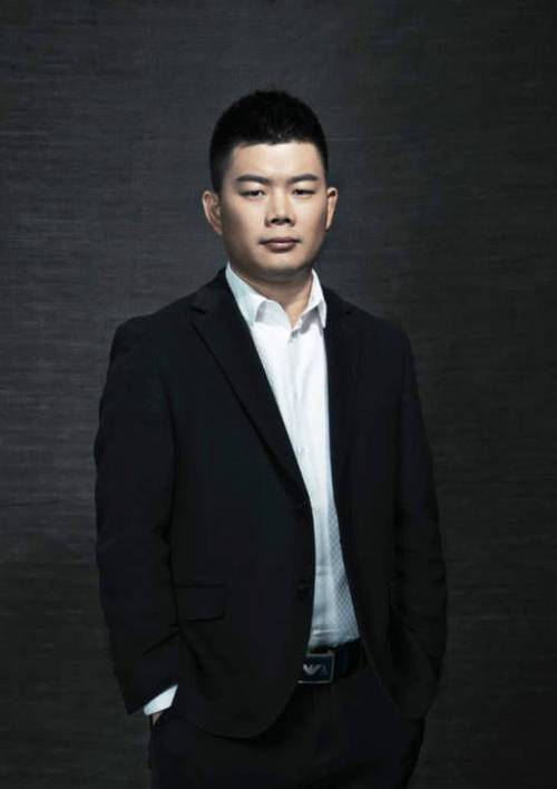 吴召国的简介