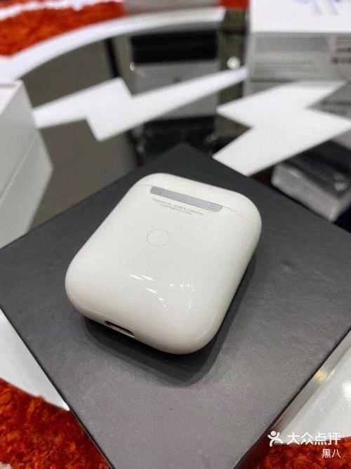 蓝牙耳机可不可以一个充电一个用