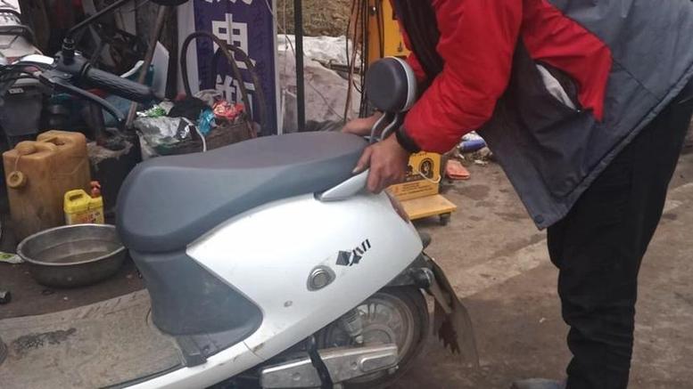电动车开起来有吱吱响
