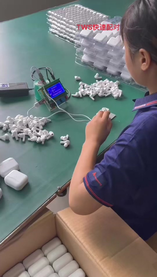 TWS耳机连接双耳的方法
