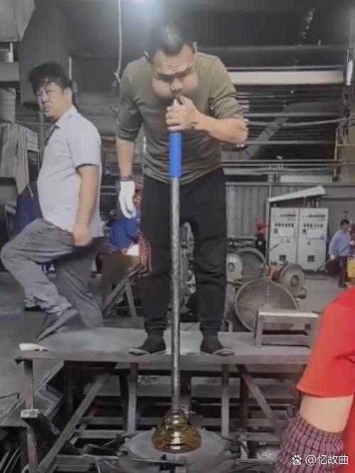 割玻璃师傅联系电话