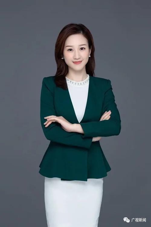 广视新闻女主持人