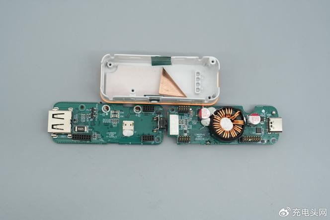 oppo闪充充电头坏了怎么拆开