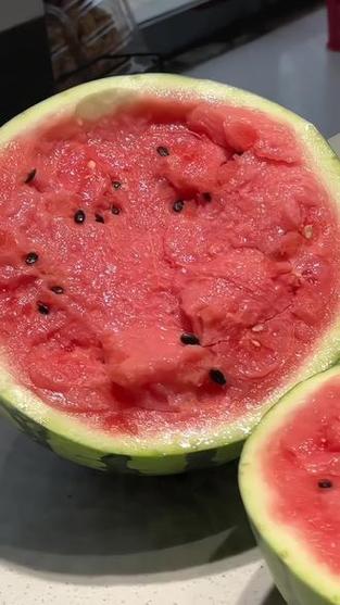 正宗麒麟西瓜广告
