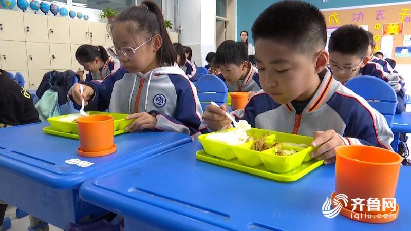 全国中小学生配餐
