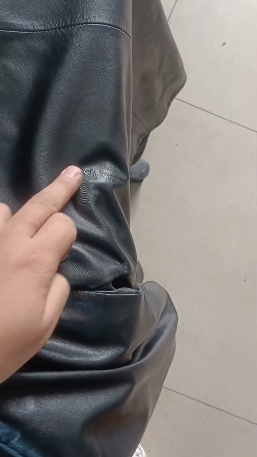 皮衣掉皮了最简单修复