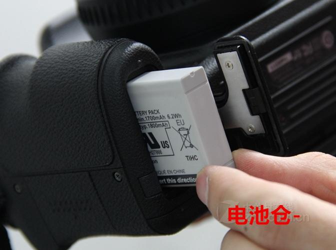 富士x100电池怎么充电
