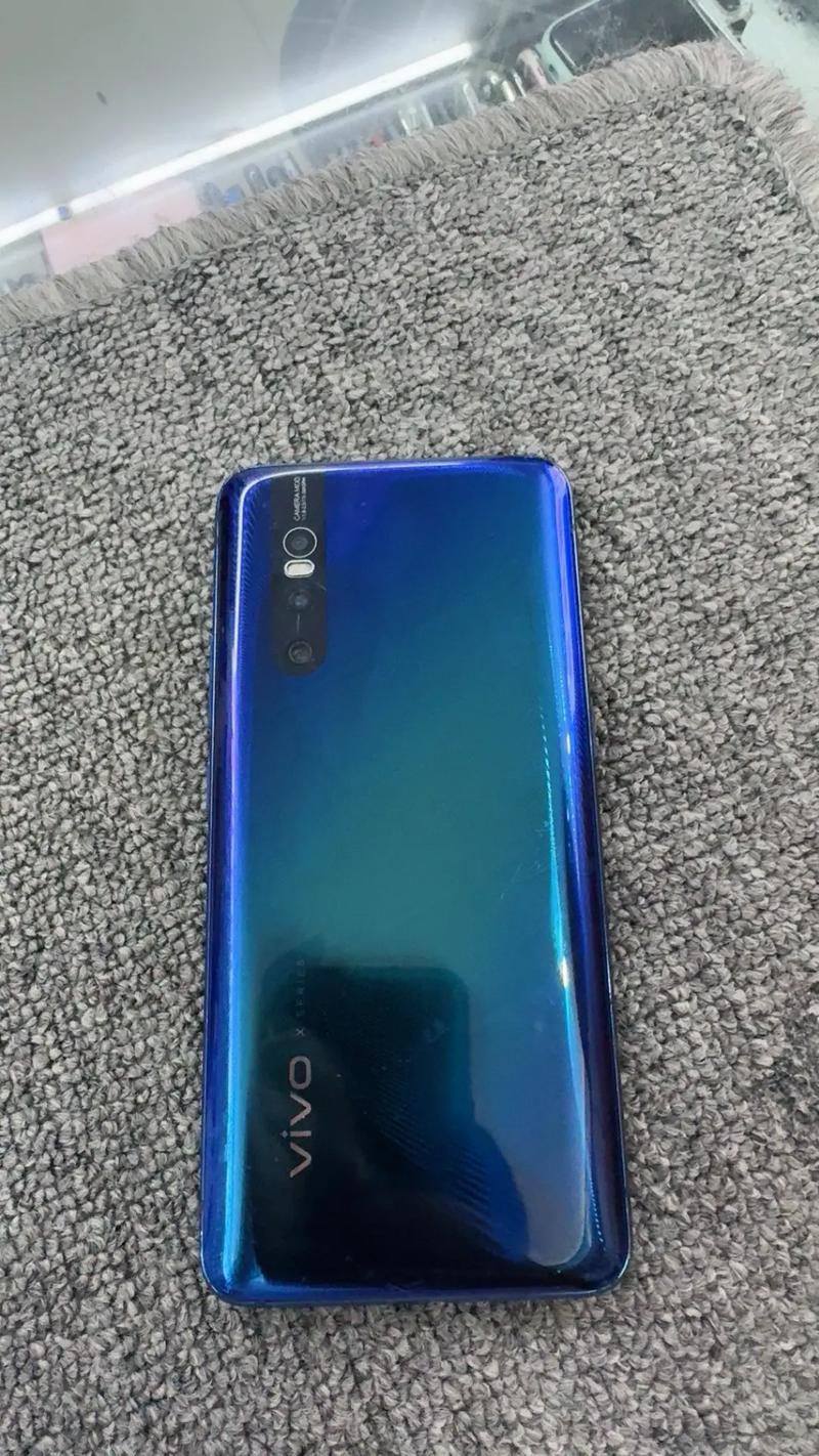 vivox27能放内存卡吗
