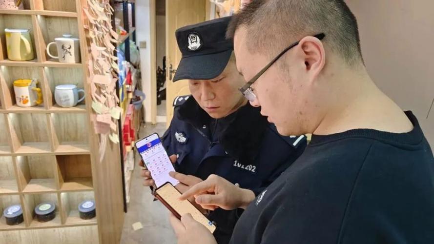 派出所让我过去拍照片