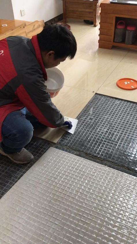 地板砖空鼓最简单的修补方法游戏截图