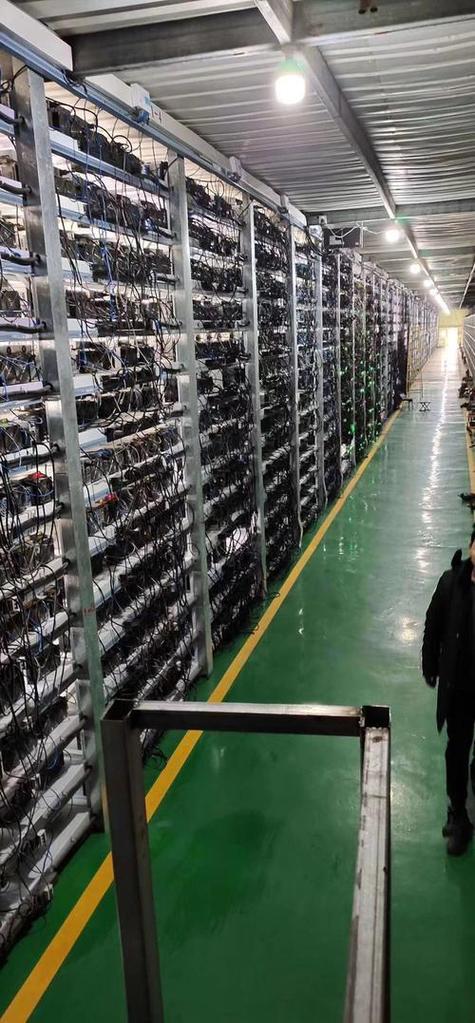 比特币矿场网络部署