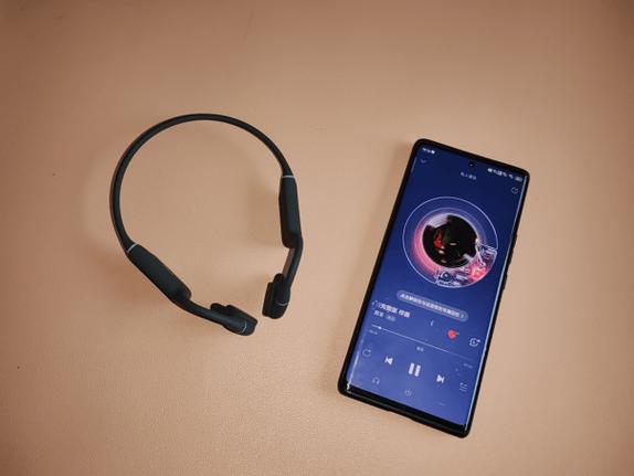 蓝牙耳机如何加大声音