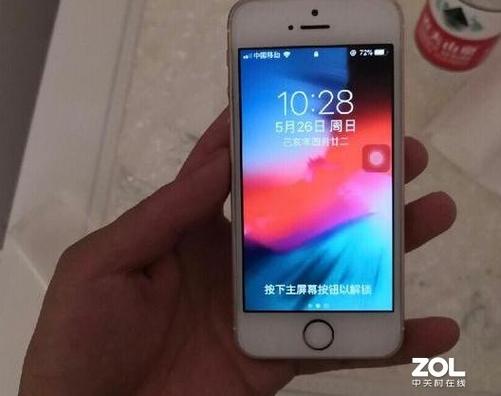 苹果se老是显示关机界面