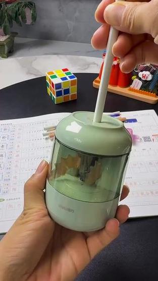 得力电动削笔器怎么换刀头图标