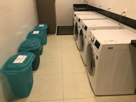 50米左右的洗衣店截图