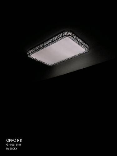 为什么卧室灯关了还是有点亮