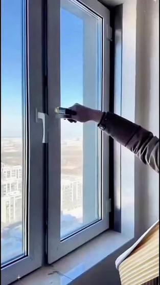 窗户把手拧不动窗户关不上