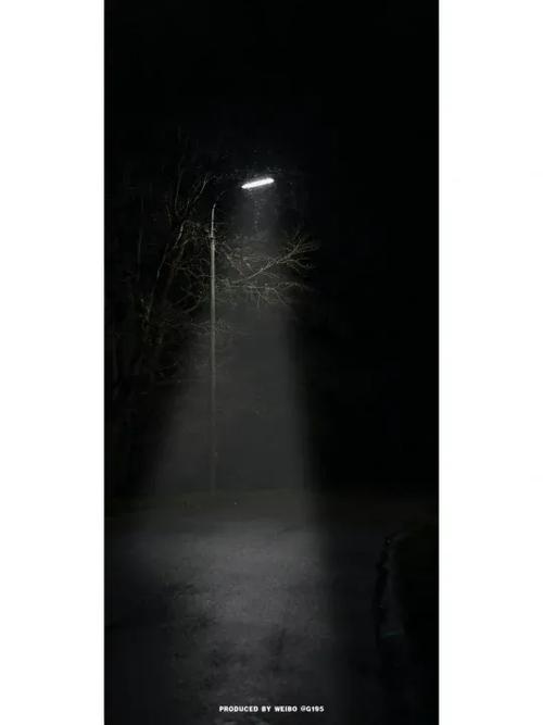 夜深模式壁纸不变暗的解决方法