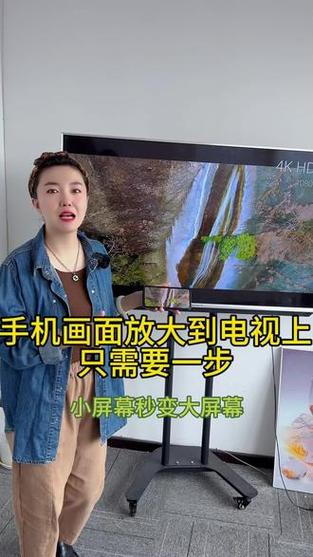 为什么cf一进游戏就是小屏