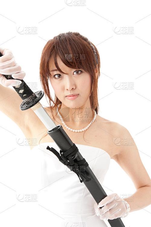 女人像把刀什么歌