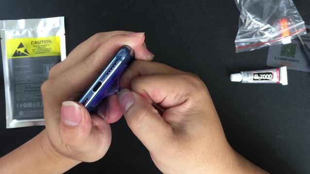 小米8拆机视频换电池