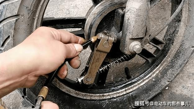 绿源电动车定位怎么使用