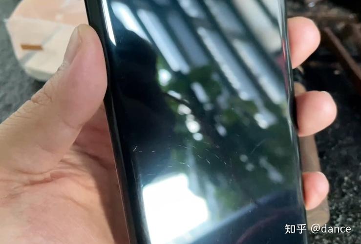 曲面屏划痕有影响吗