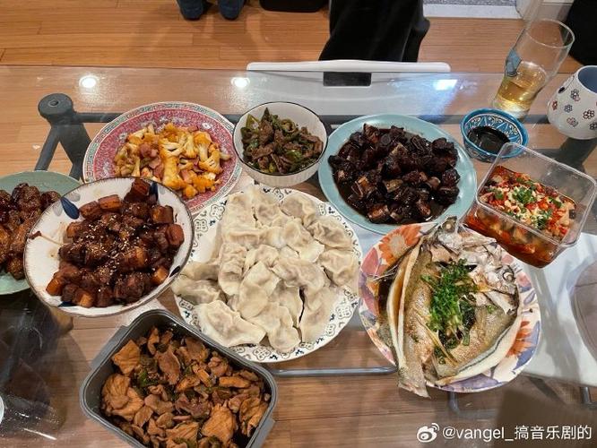 拜年夜饭
