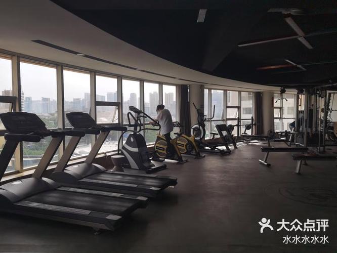 健身房挣钱吗