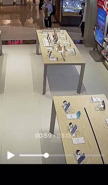 自己偷偷买了耳机藏哪