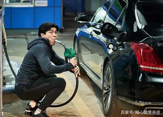 男主是外星人喝汽油的韩剧