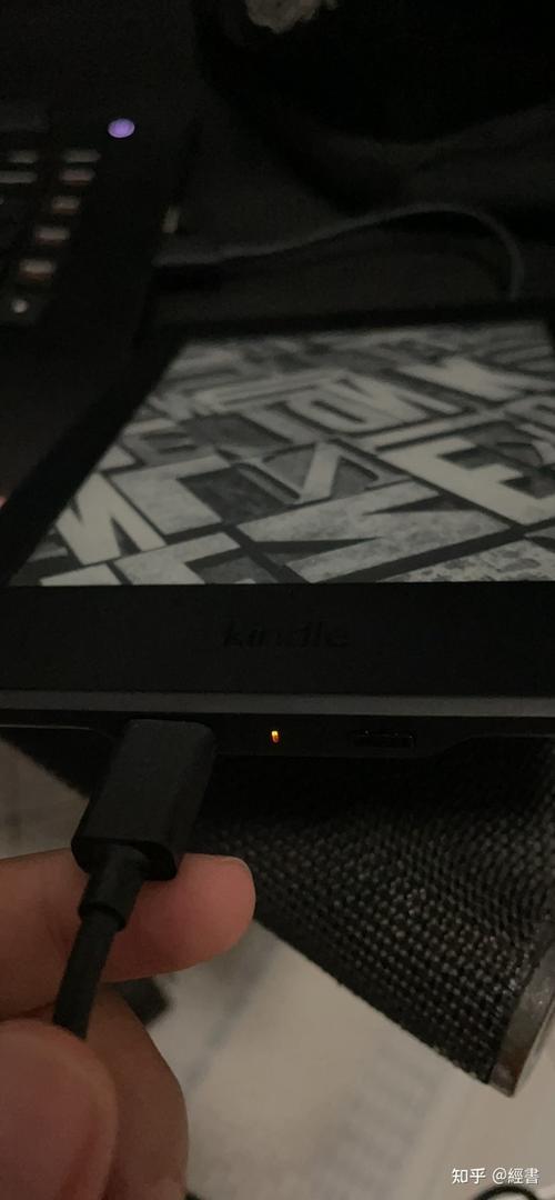 kindle死机了长按电源没反应