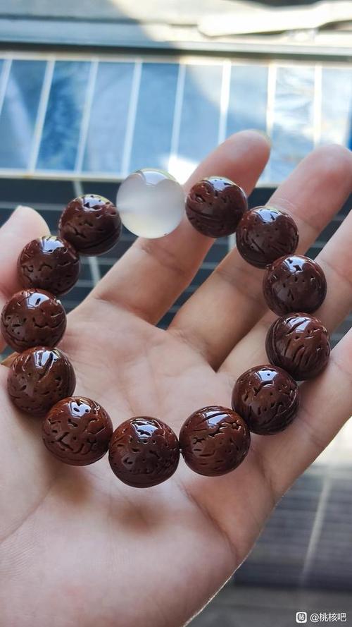 桃核手串的正确盘法图标
