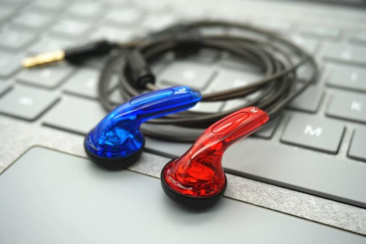 华为可以用oppo的耳机吗