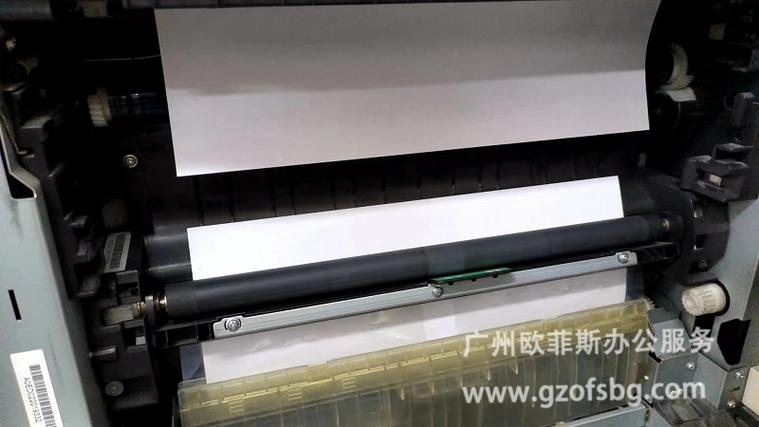 打印机一打双面就卡纸