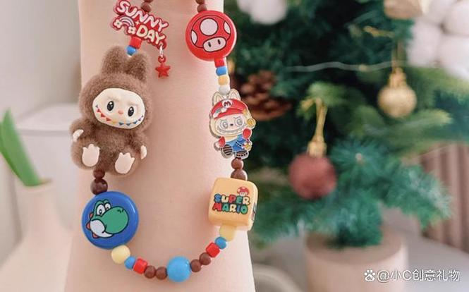 钥匙扣怎么挂手机上