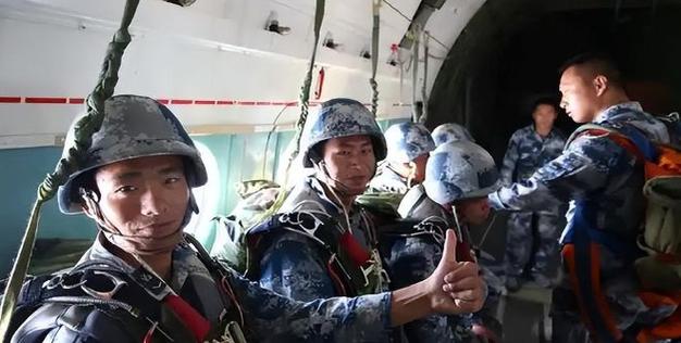 中国空降救援突击队缩略图