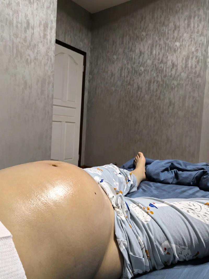 怀孕大肚子黄油