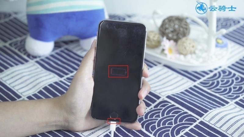 苹果8突然黑屏但没关机缩略图