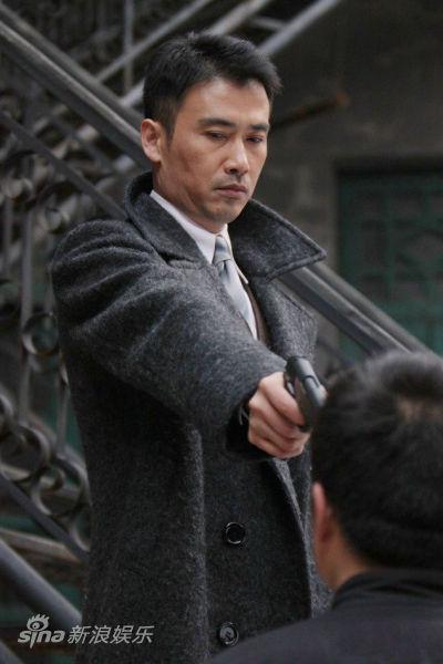 告密者和窝居哪一年拍的